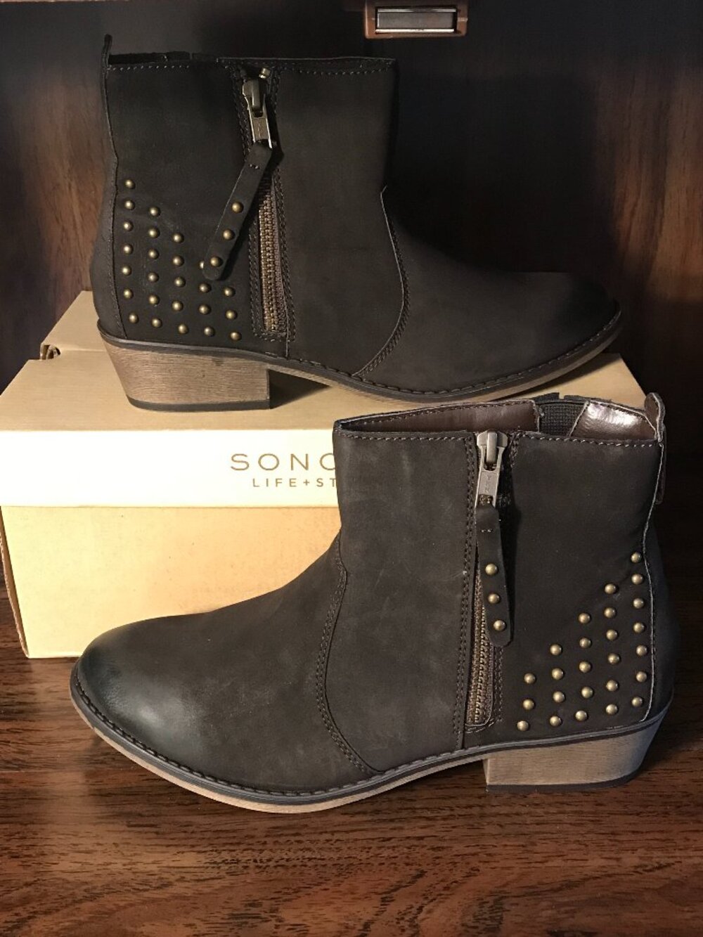 NEW Sonoma Melissa Ankle Boots Dark Brown Faux Suede Zipper Studs Womens 7.5 - Picture 2 of 10